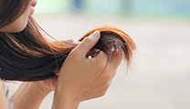 Τριχόπτωση - Ενδυνάμωση μαλλιών